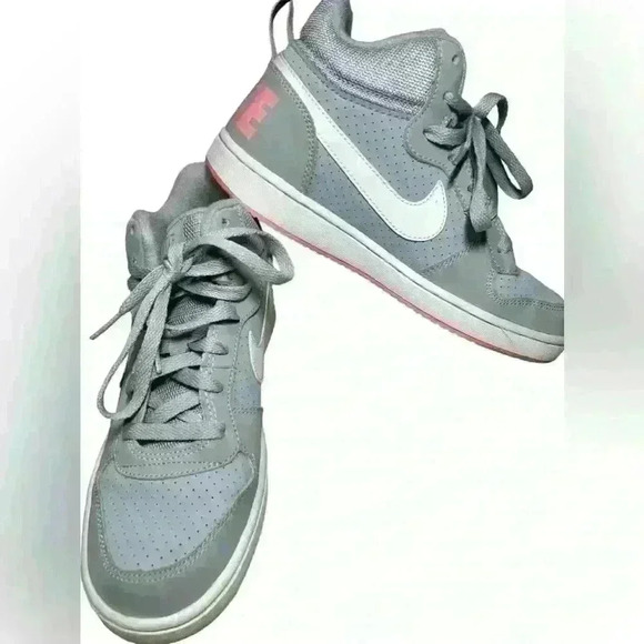Nike Other - Nike Court Borough Mid Wolf Grey / Bright Melon Youth Size 5Y LIKE NEW